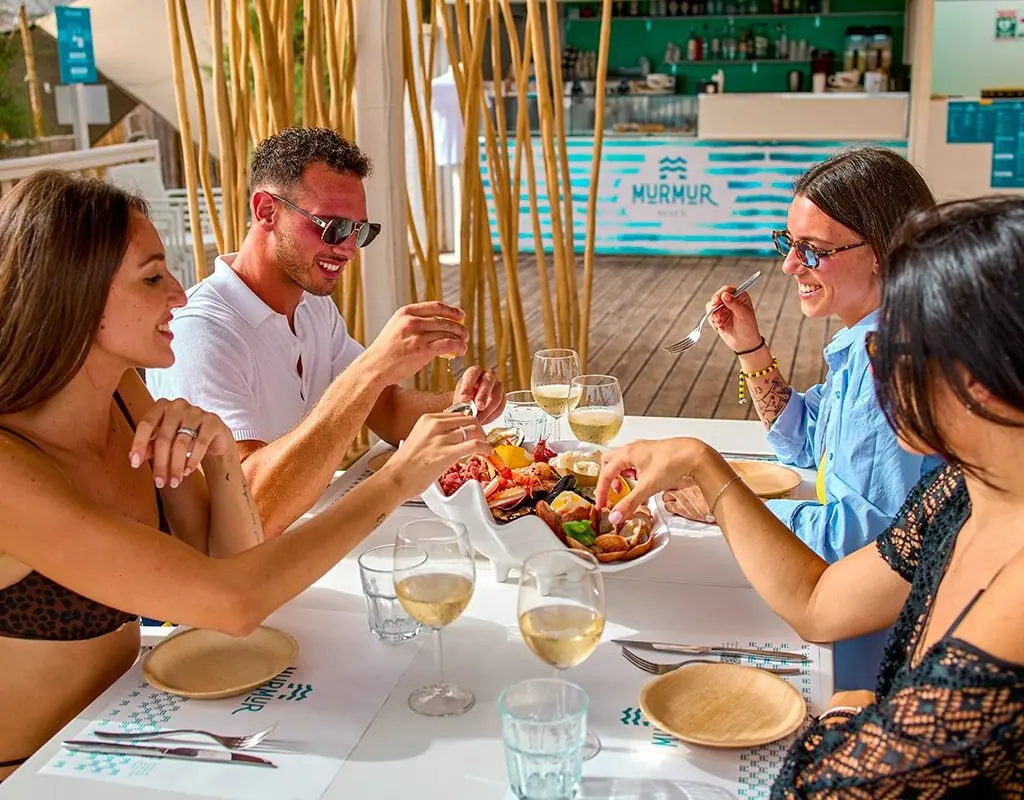Lunch at MurMur Beach restaurant
